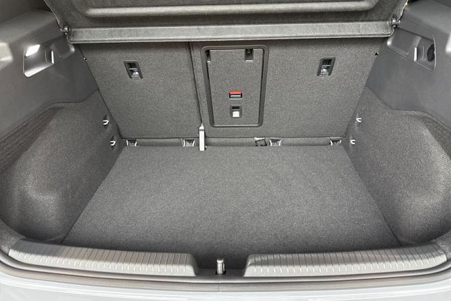 VOLKSWAGEN ID.3 Photo 12