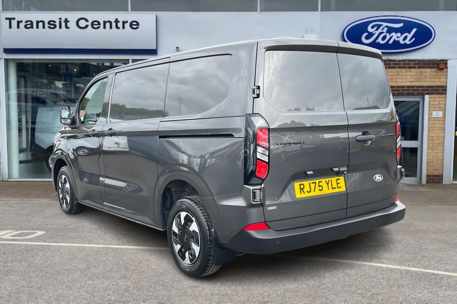 Ford TRANSIT CUSTOM Photo 1