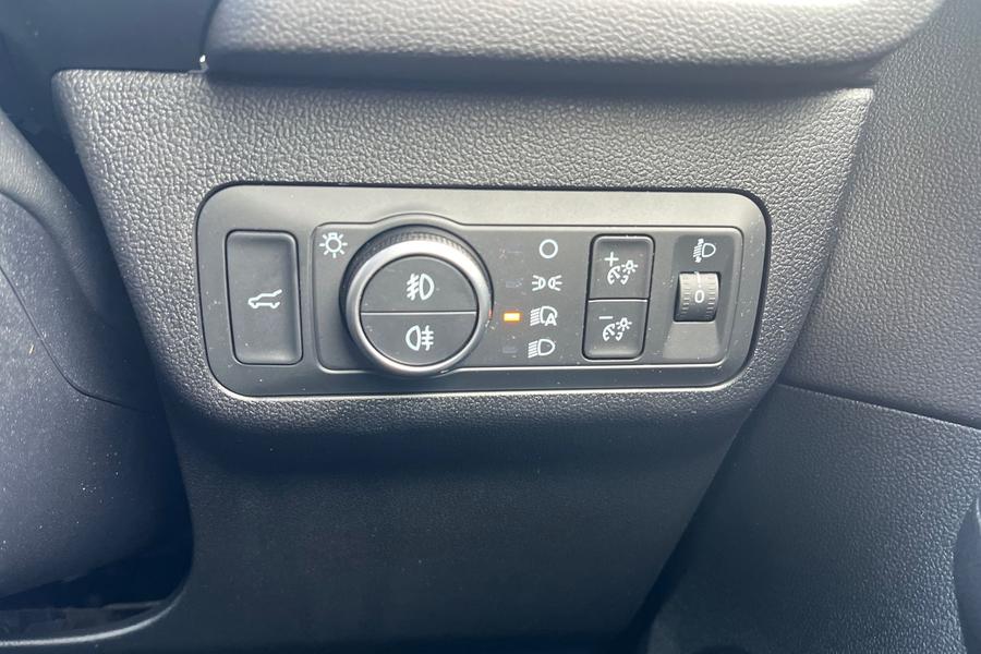 Ford KUGA Photo autoimg-0ca40b76f7741fcf499c61e275f38a39764e123e.jpg