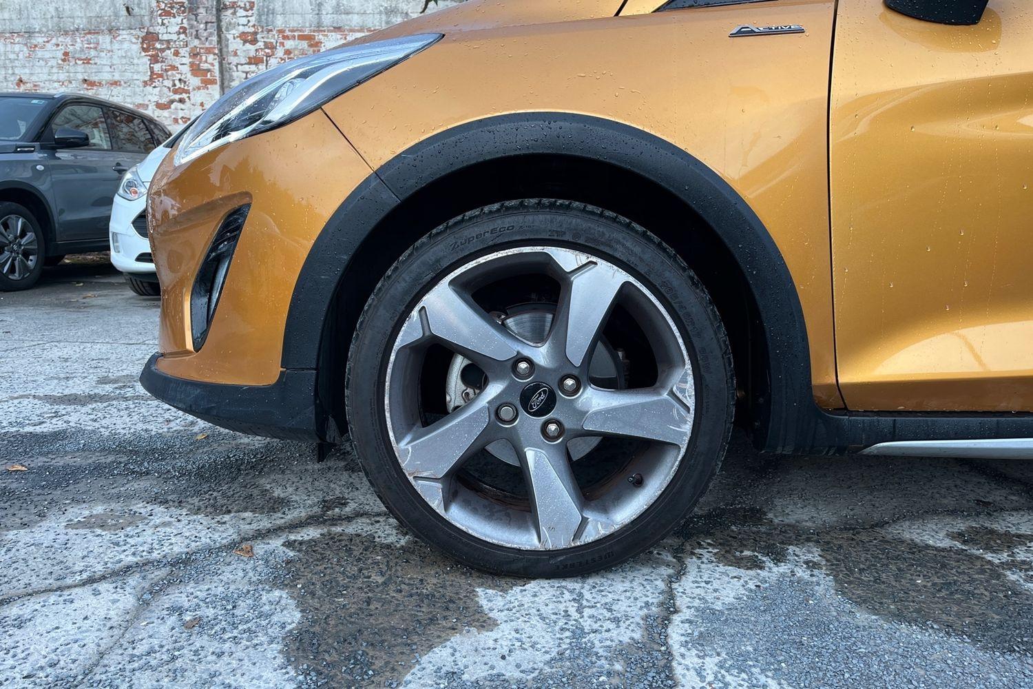 Ford FIESTA Photo 7
