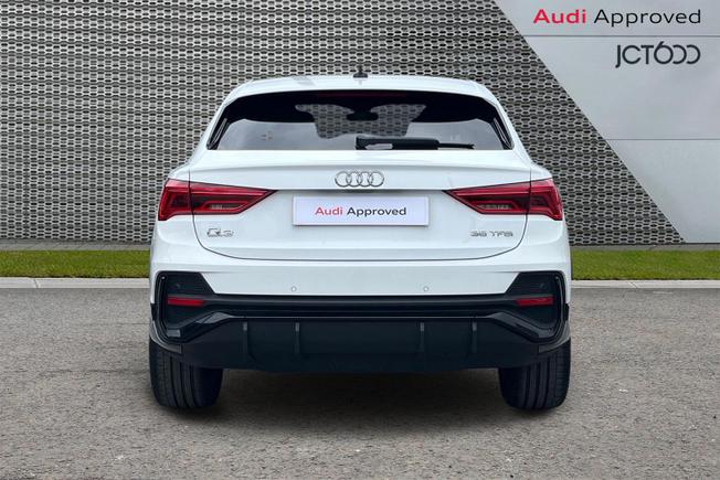 AUDI Q3 Photo 7