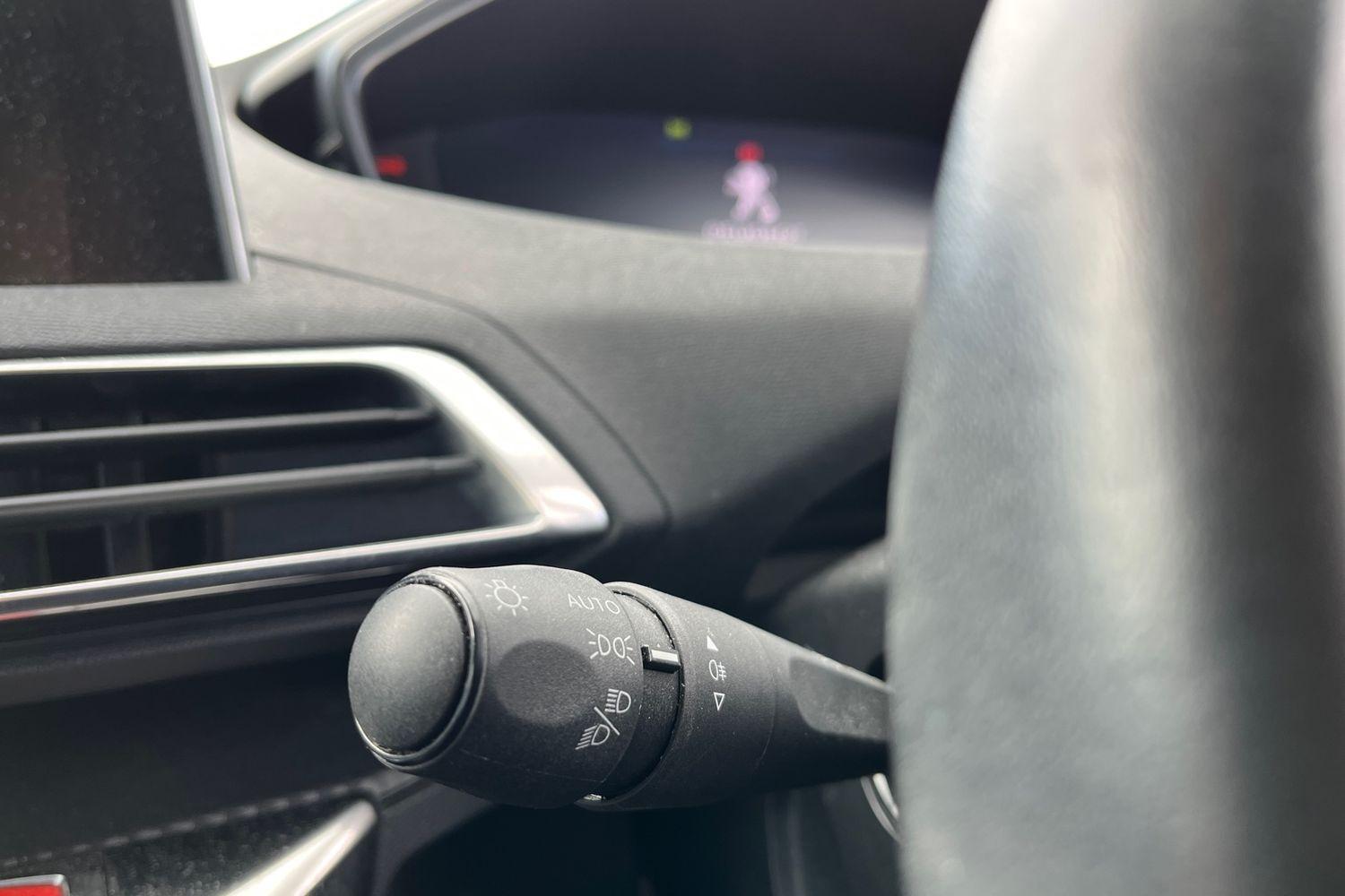 Peugeot 5008 Photo 13