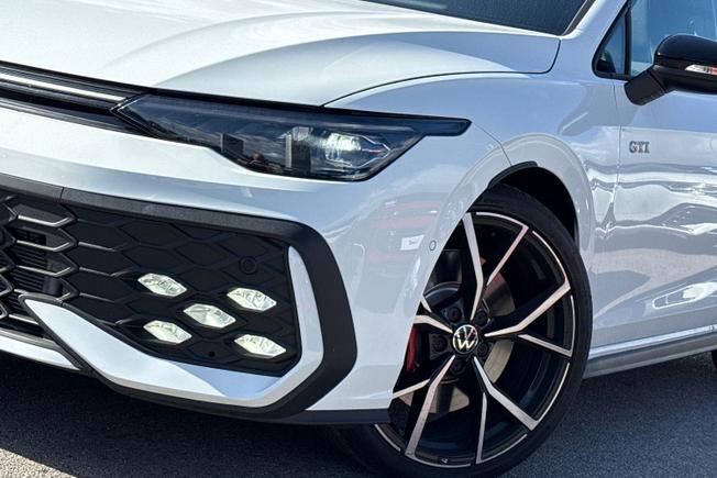 VOLKSWAGEN Golf Photo 50