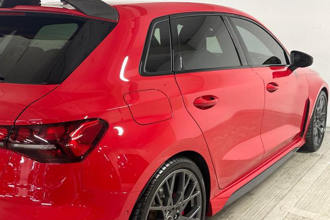 AUDI RS3 Photo 37