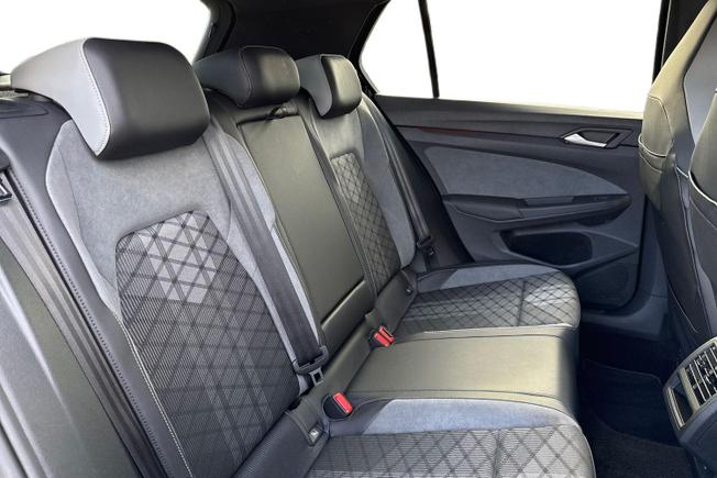 VOLKSWAGEN Golf Photo 9