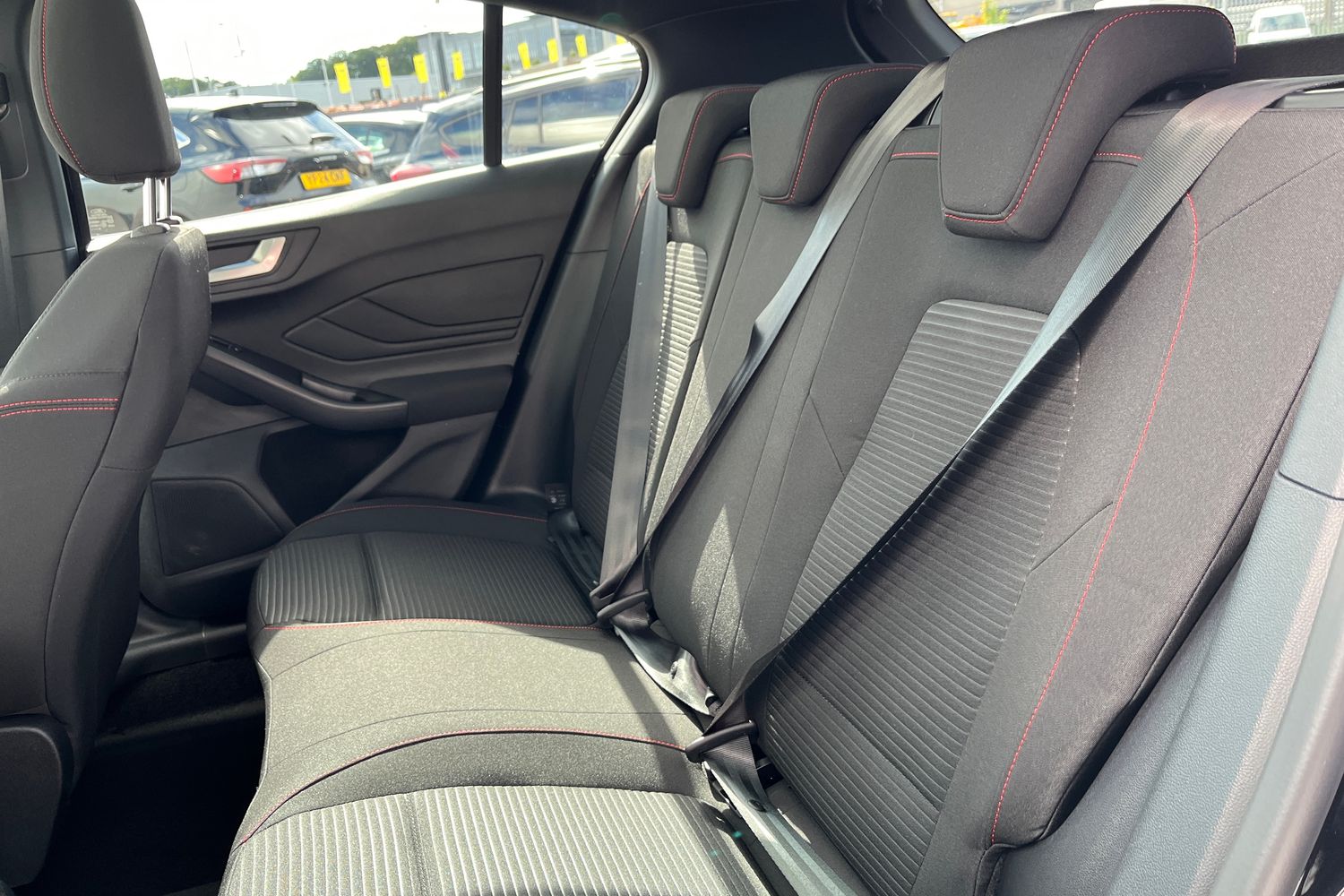 Ford FOCUS Photo 19