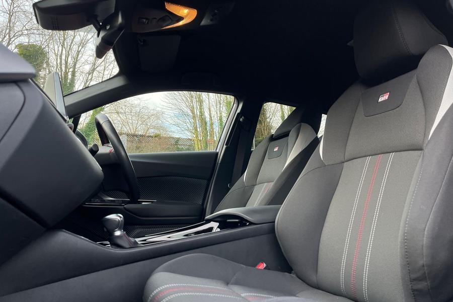 Toyota C-HR Photo autoimg-0cb535674b76158ea7ade531bb184ca7781de407.jpg
