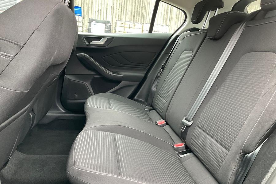 Ford Focus Photo autoimg-0cb84ebb856e2ecc7c3c705a1b3b15182d1a8399.jpg