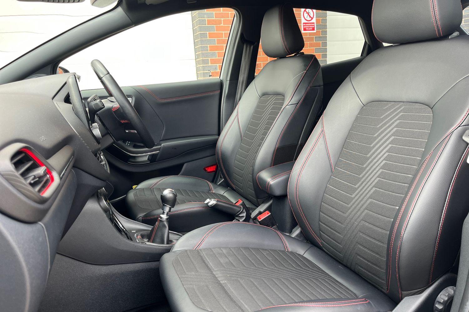Ford PUMA Photo 18