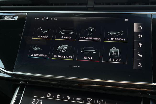 AUDI Q8 Photo 13