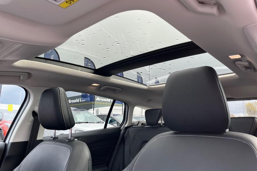 Ford Focus Photo autoimg-0cbfac373e96d78ddd2aefa55d18163132fe5e05.jpg