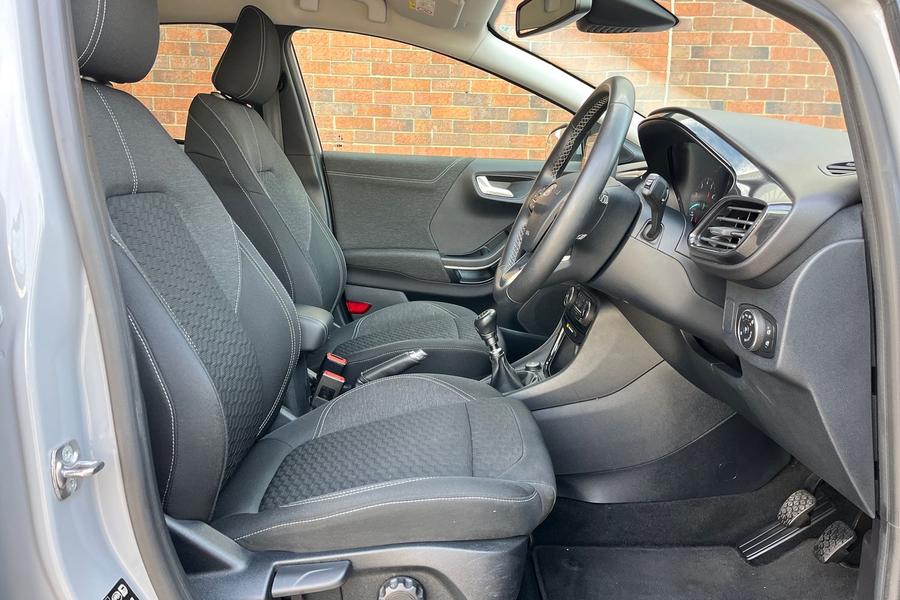 Ford Puma Photo autoimg-0cc5ab619ddbbe8a541ffae9f3947de55c120d00.jpg