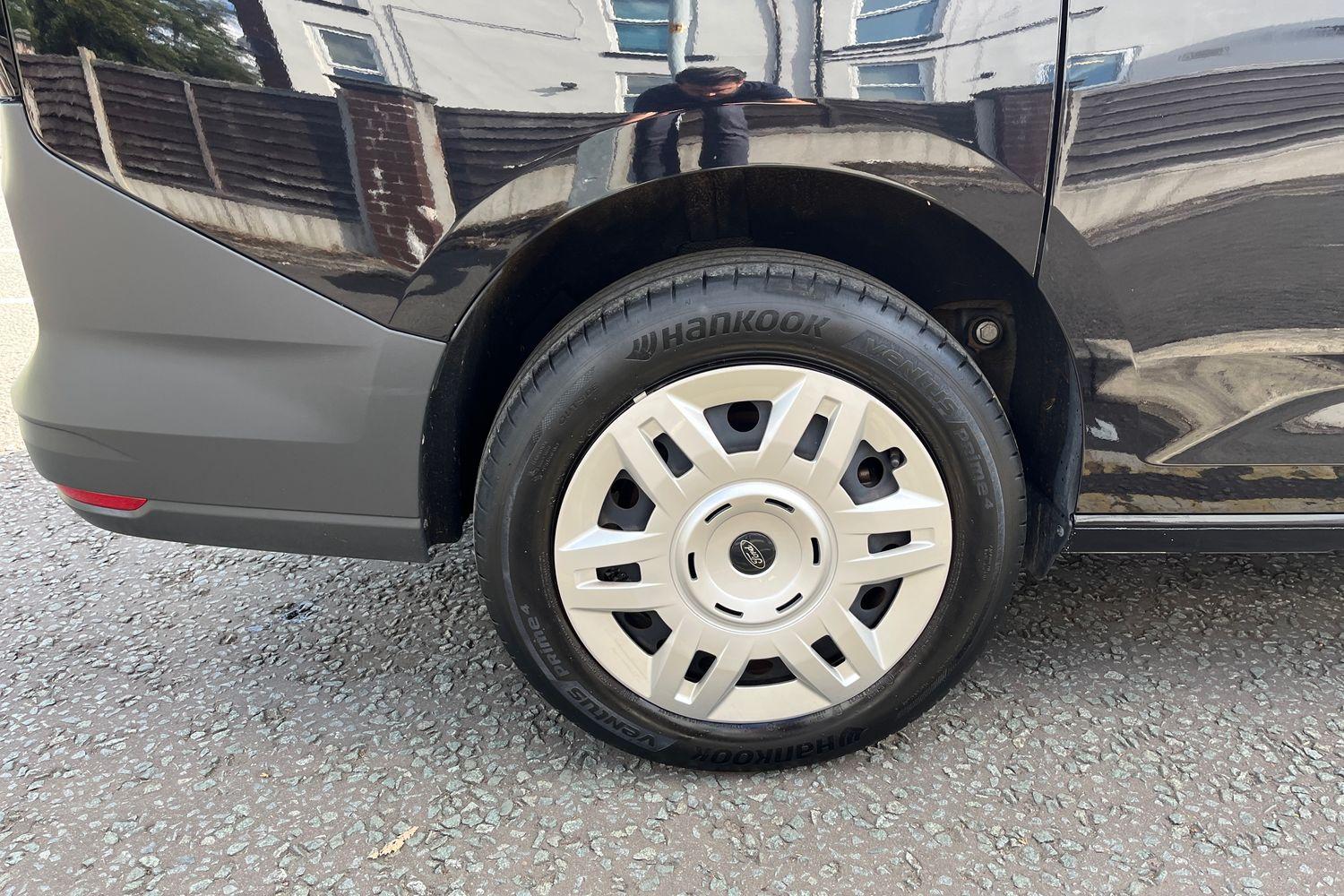 Ford TRANSIT CONNECT Photo 29