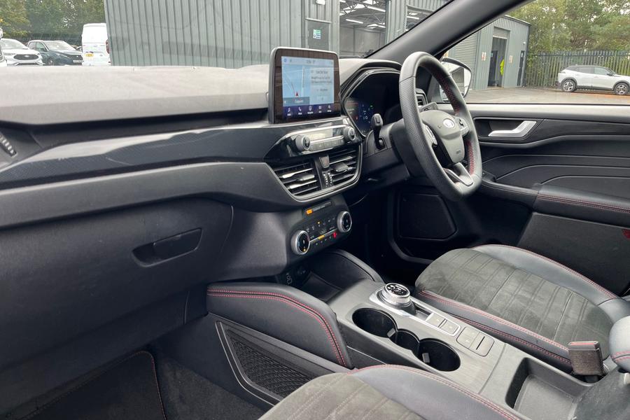 Ford KUGA Photo autoimg-0cc7e7c7772e1790673b15dd12e680896b33c14f.jpg