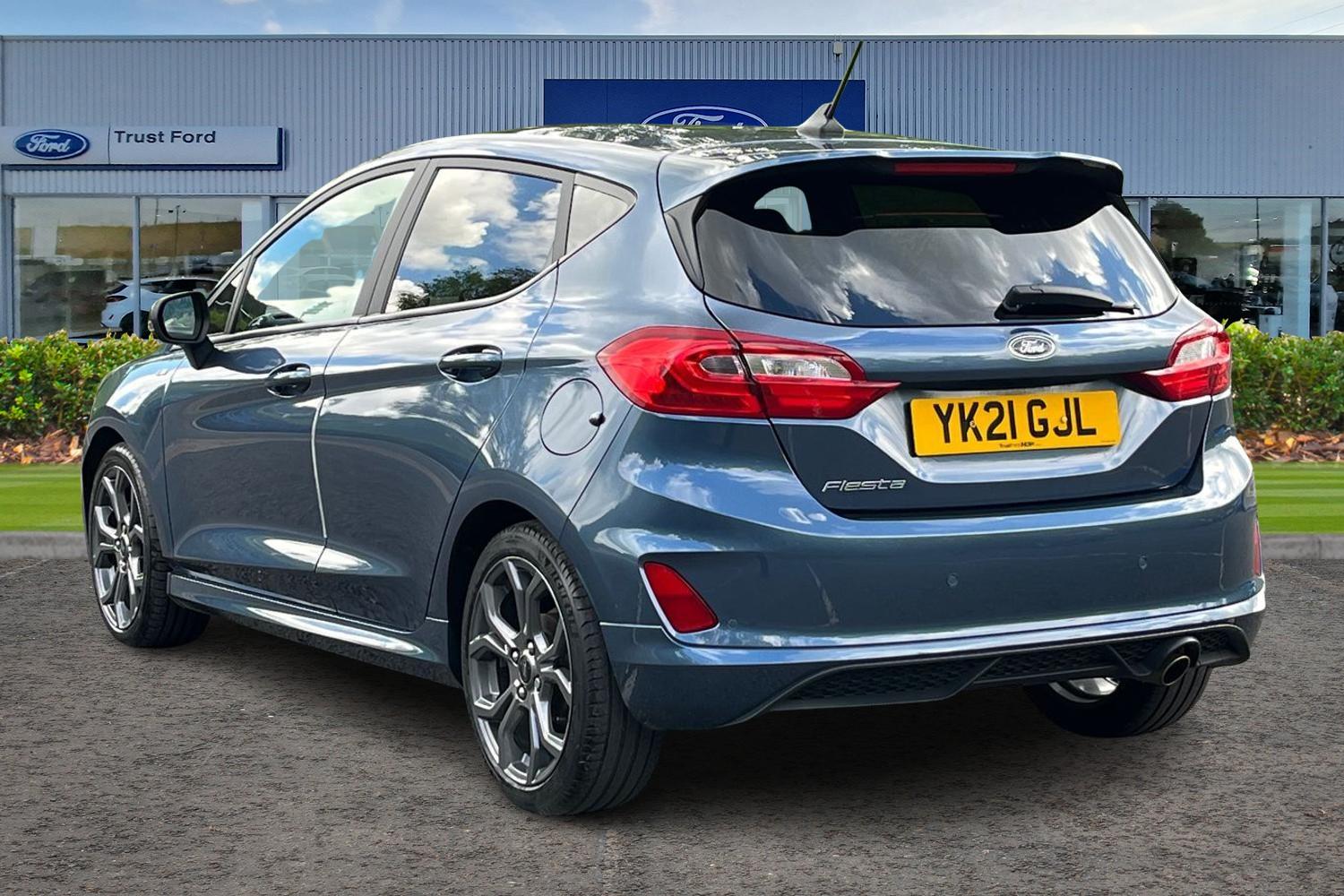 Ford FIESTA Photo 1