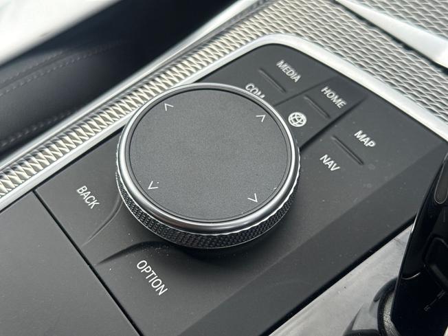 BMW 3 Series Photo 27