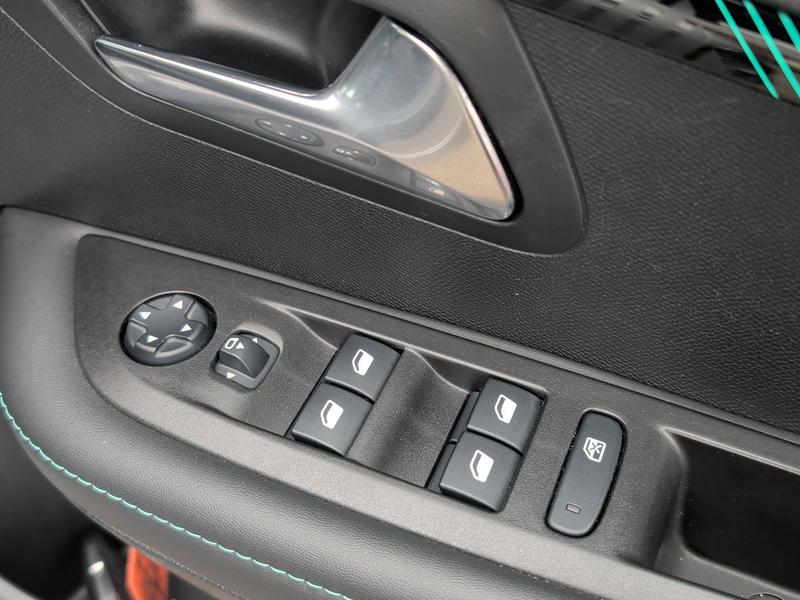 Used Peugeot E-208 YA70HHM 25