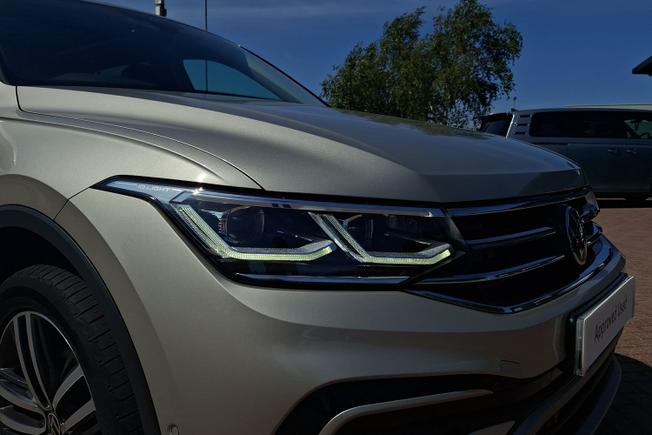 VOLKSWAGEN Tiguan Allspace Photo 19