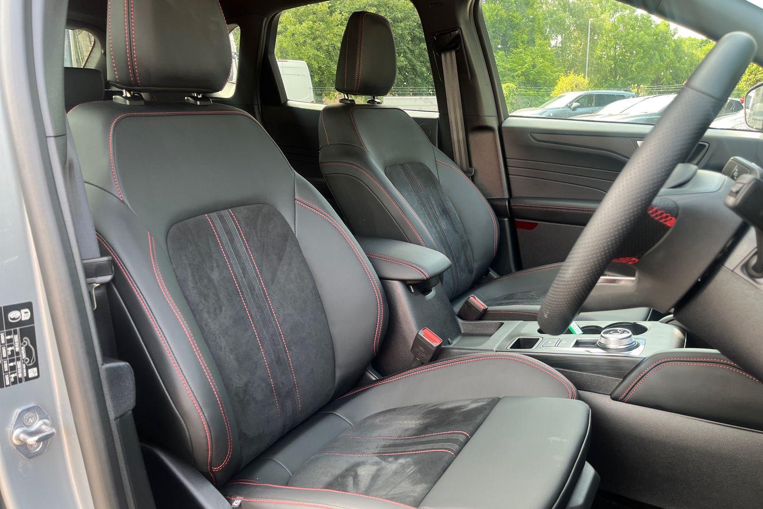 Ford KUGA Photo 16