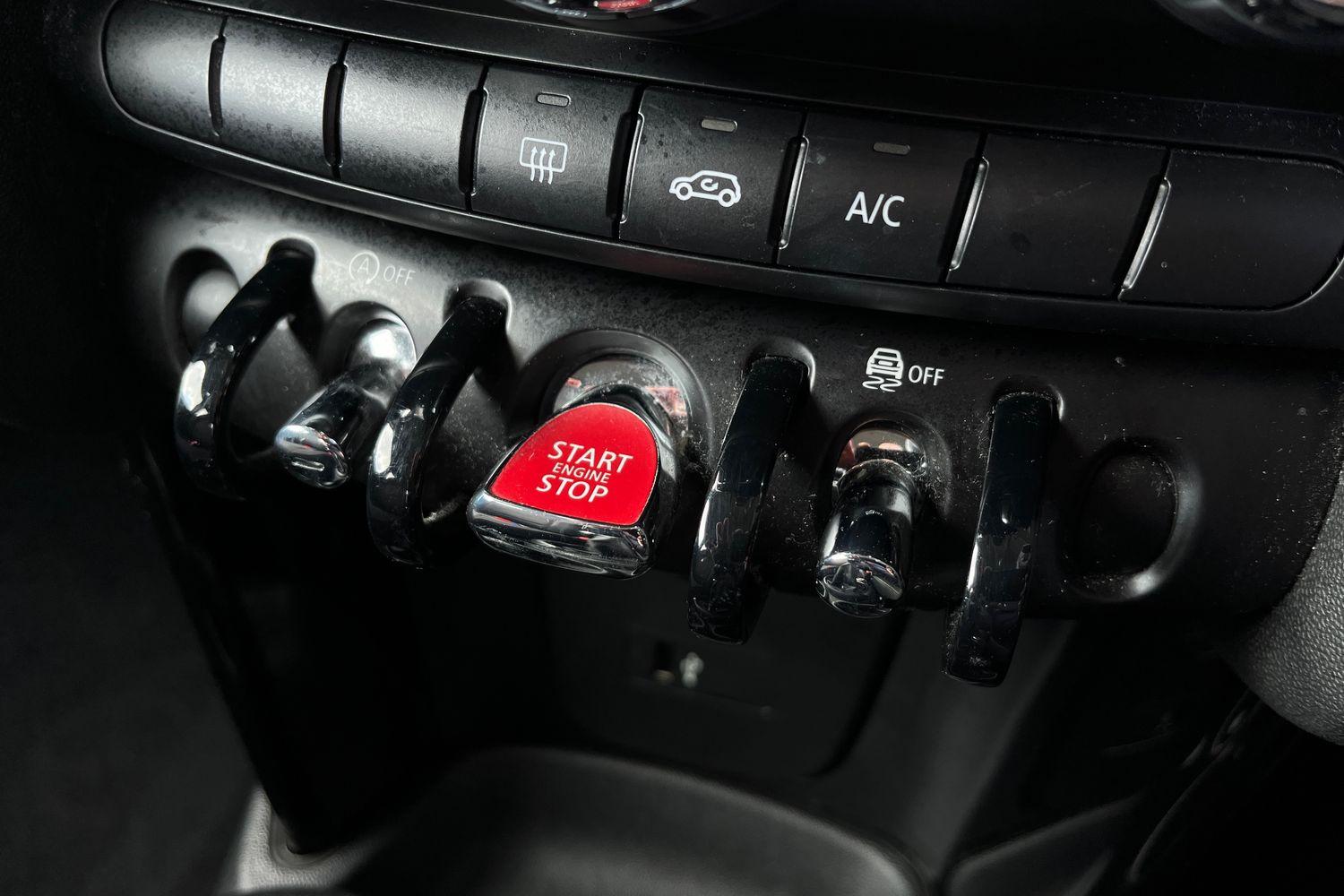 MINI Hatch Photo 27