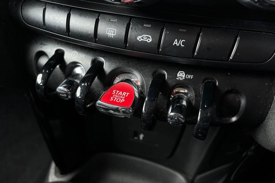 MINI Hatch Photo autoimg-0cd582ff1e7fb5f937b9823a72646665bca2e972.jpg