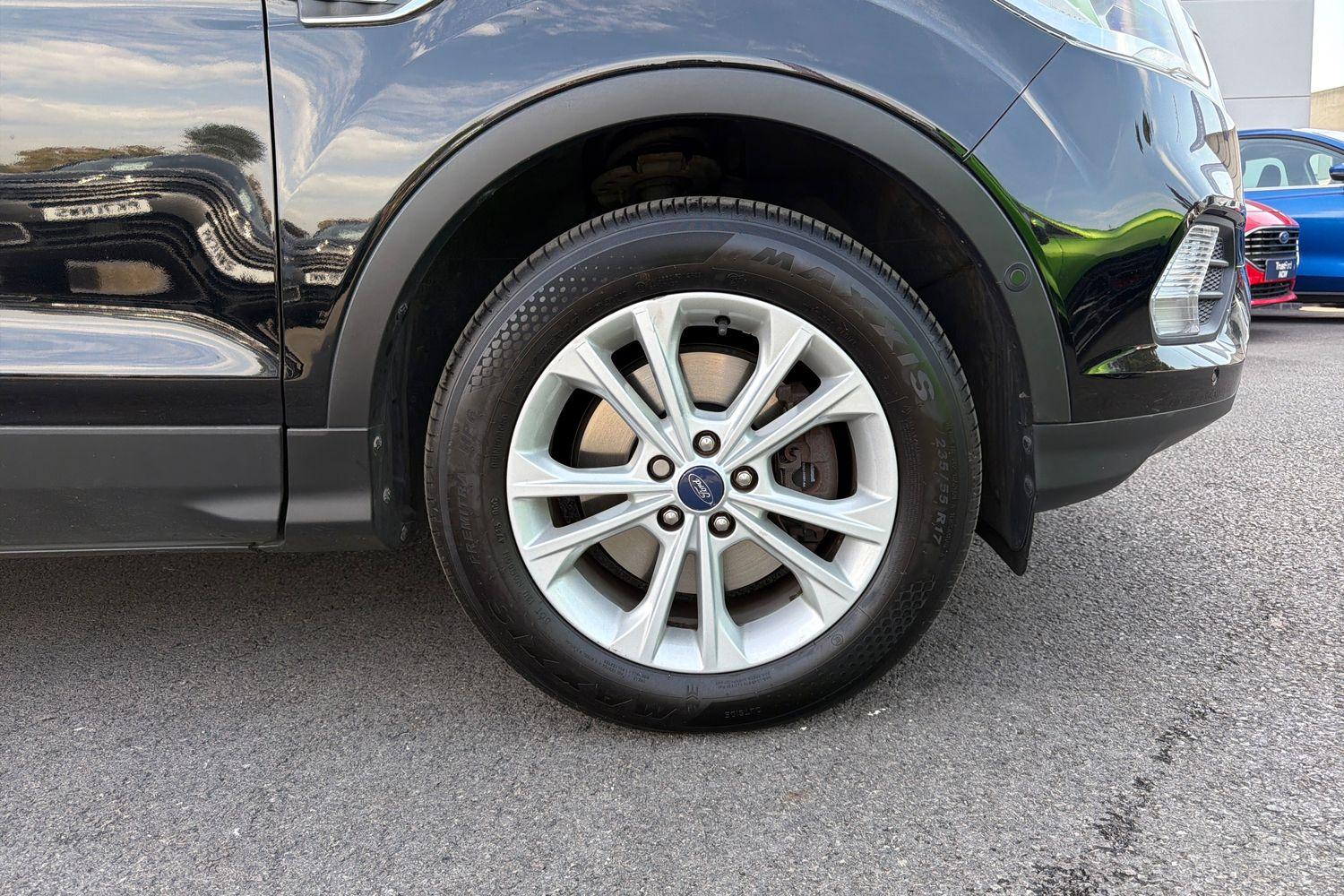 Ford KUGA Photo 37
