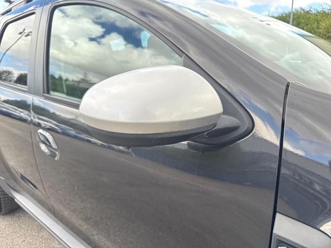 DACIA Duster Photo 19