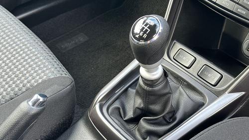 Suzuki S-CROSS Photo autoimg-0cdcd84524b9d7530f78c89667c427d0f15d3376.jpg