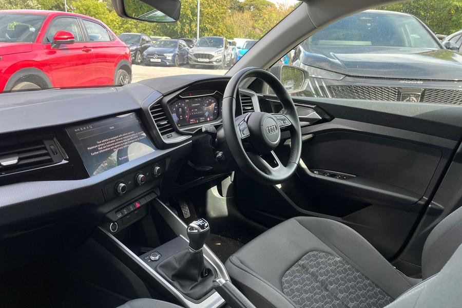 Audi A1 Photo autoimg-0cde17e788a2aea3ec9231d3930e577213047249.jpg