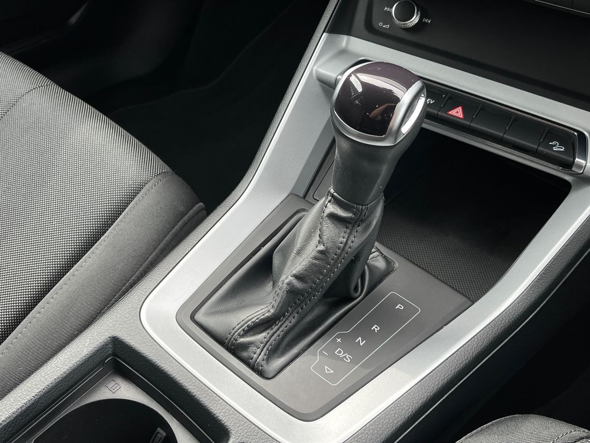 Audi Q3 Photo 12