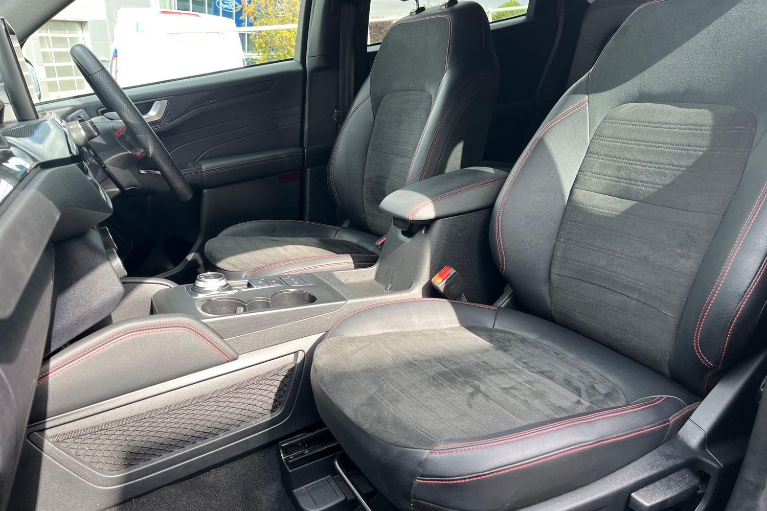 Ford Kuga Photo 18