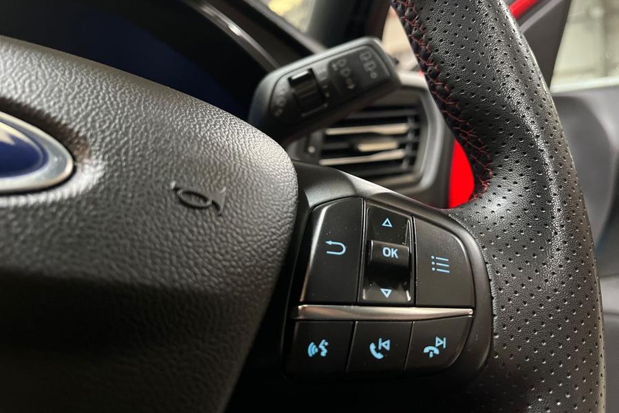 Ford FOCUS Photo autoimg-0ce56d2dd5c71a0c27de0f9018e807146cf4a00e.jpg