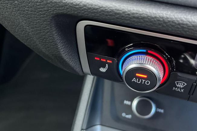 AUDI Q3 Photo 45
