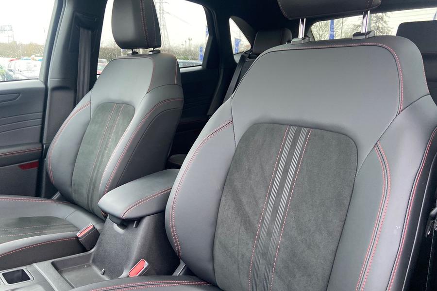 Ford Kuga Photo autoimg-0cec7a0bf3b6b21be10cc791dea456ed90431ad2.jpg