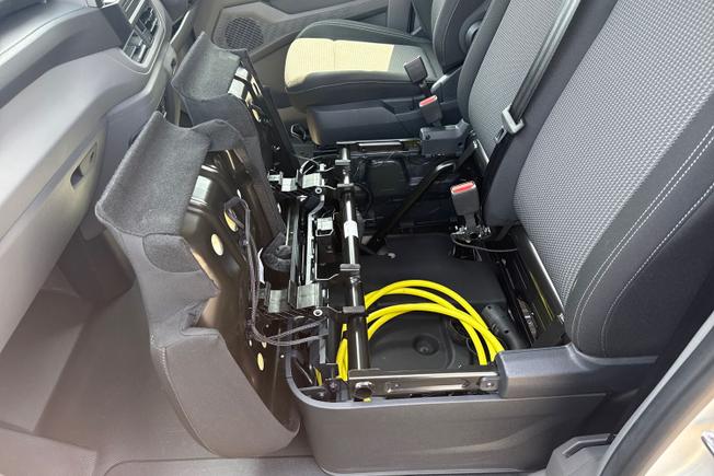 VOLKSWAGEN E-Transporter Photo 23