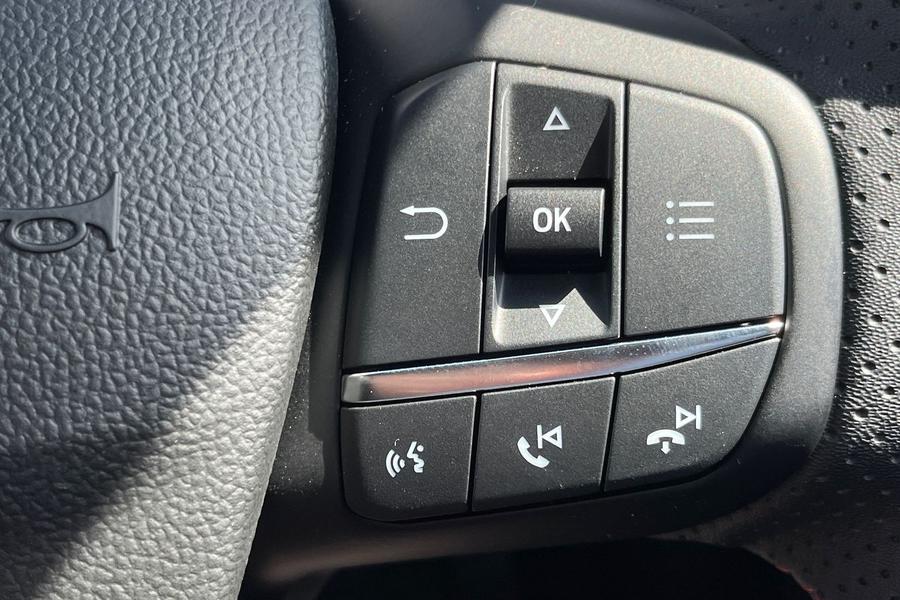 Ford FOCUS Photo autoimg-0cf1ae4028e21d546189089f6ee62eafe1b8b0b8.jpg