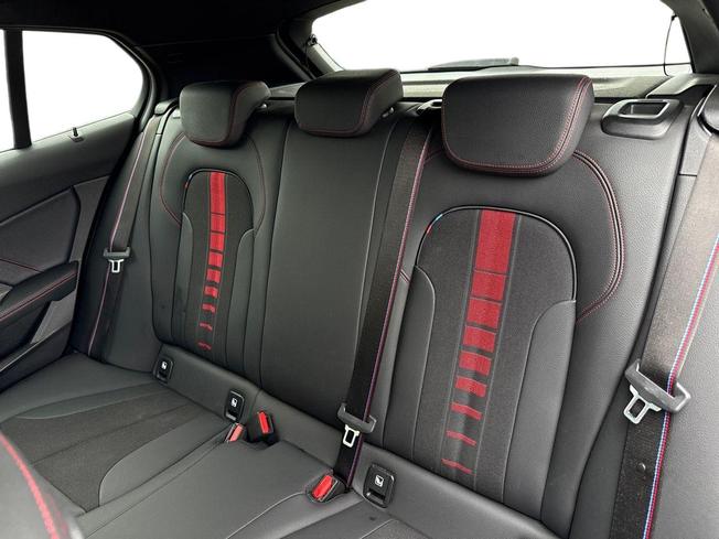 BMW 1 Series Photo 9