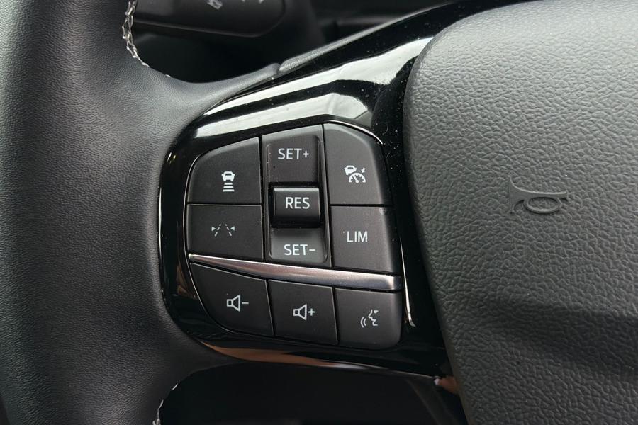 Ford KUGA Photo autoimg-0cf7fd26c78657eb03c0f482456f88331211155c.jpg