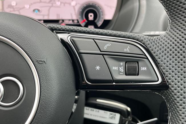 AUDI Q2 Photo 17