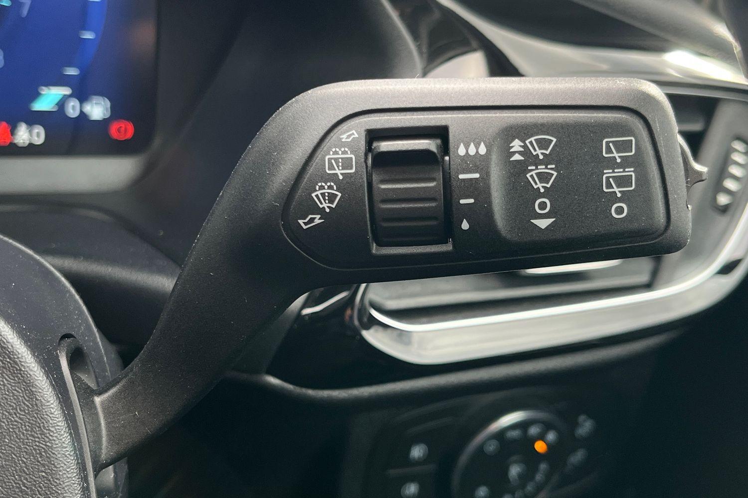 Ford Fiesta Photo 14