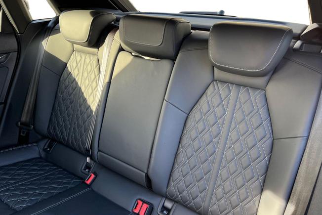 AUDI S3 Photo 9