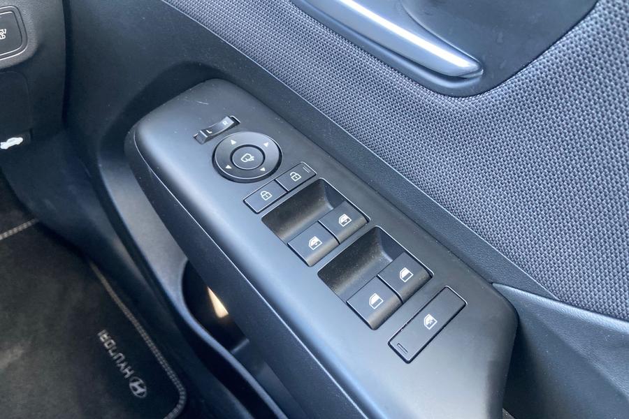 Hyundai KONA Photo autoimg-0cfd226786af744e225d8fe5a5e95b36c4fdff0f.jpg