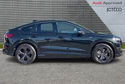AUDI Q4 e-tron Photo 4