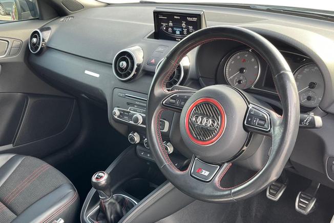 AUDI S1 Photo 6