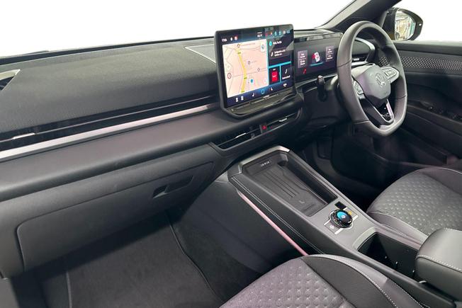 VOLKSWAGEN T-Roc Photo 2