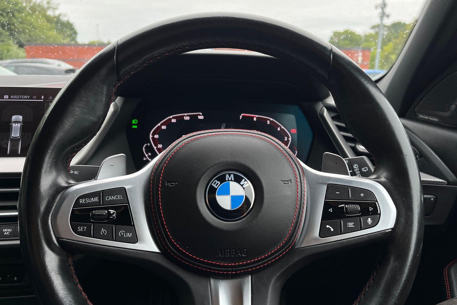 BMW 1 SERIES Photo 11