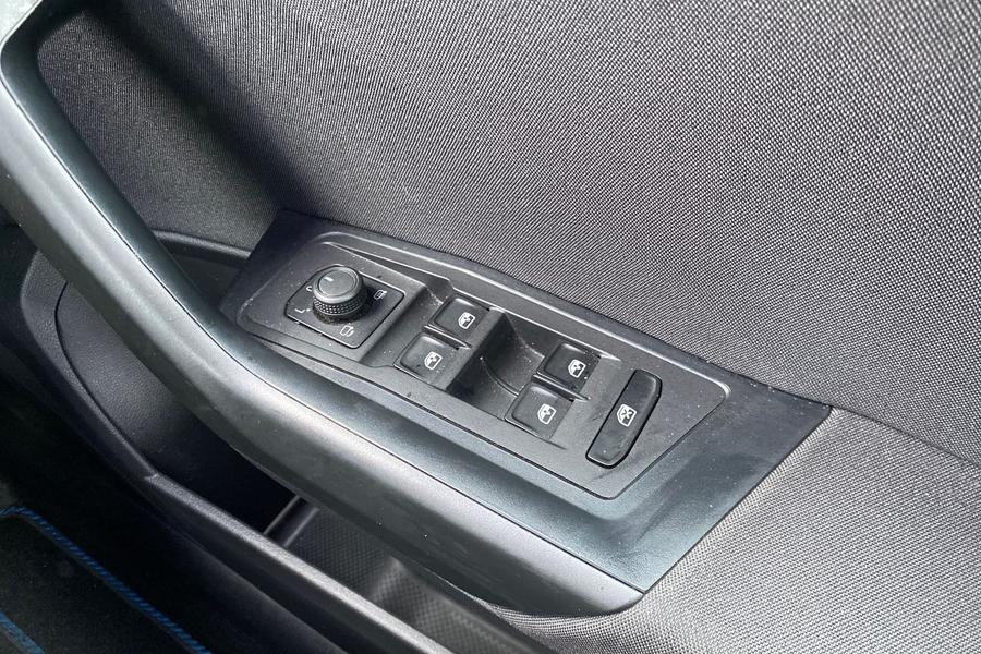 Volkswagen T-ROC Photo autoimg-0d09de8c953977827506d645df8a1b628138074f.jpg