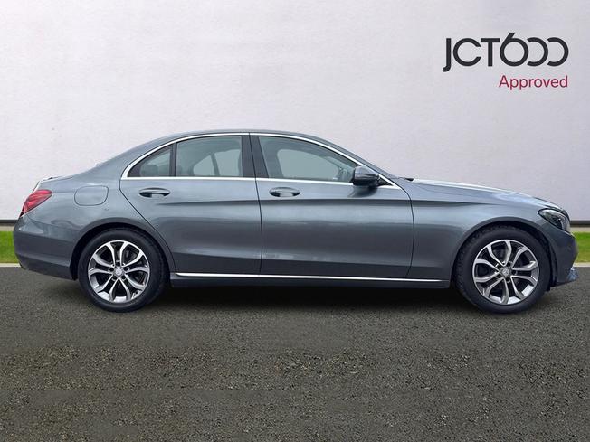 MERCEDES-BENZ C Class Photo 4