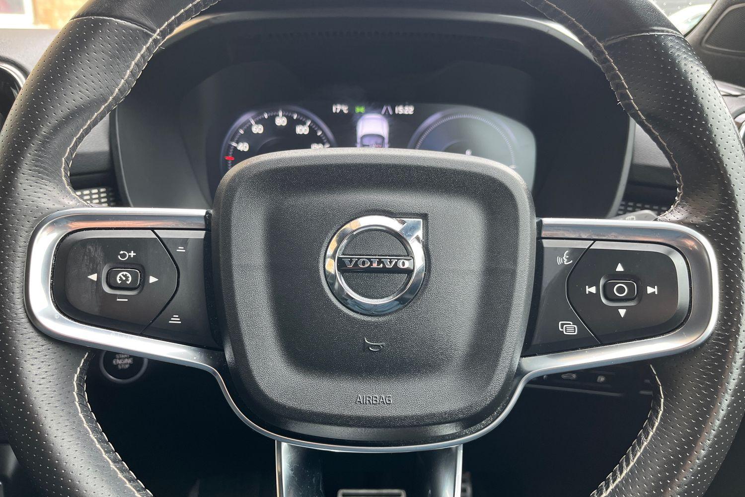 Volvo XC40 Photo 11