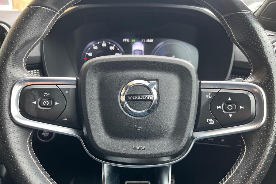 Volvo XC40 Photo autoimg-0d0edfa3f182c5aa97c687354d208a6ba72256b4.jpg